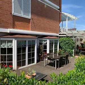Apartment Maison Renee, Viareggio